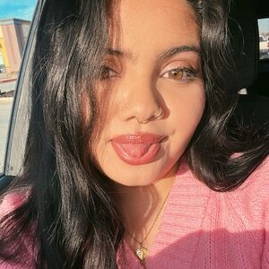 Meet your Posher, Yudelka